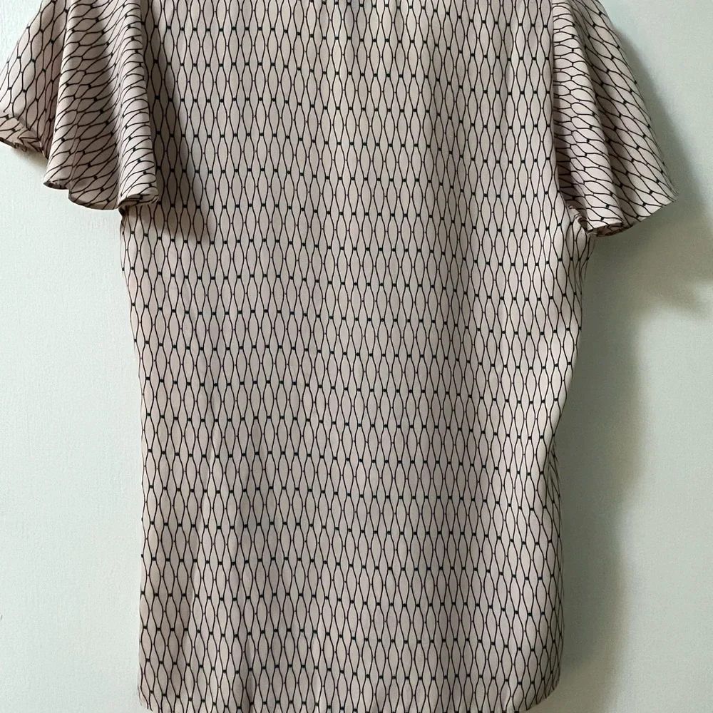 Trouve hidden wrap top, light pink with print - Picture 2 of 3